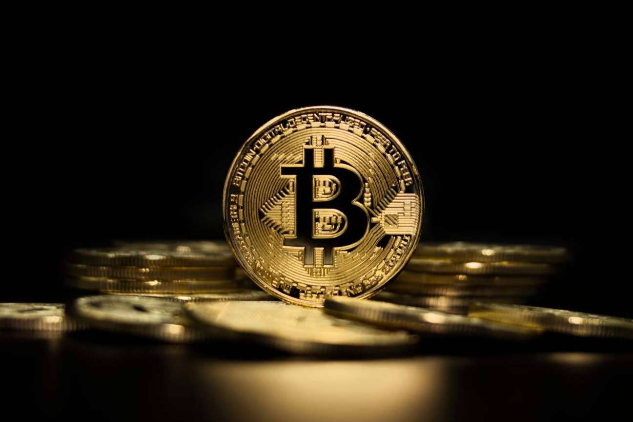¿Por qué es importante aprender sobre Bitcoin en un ambiente de alta incertidumbre económica a nivel mundial?
