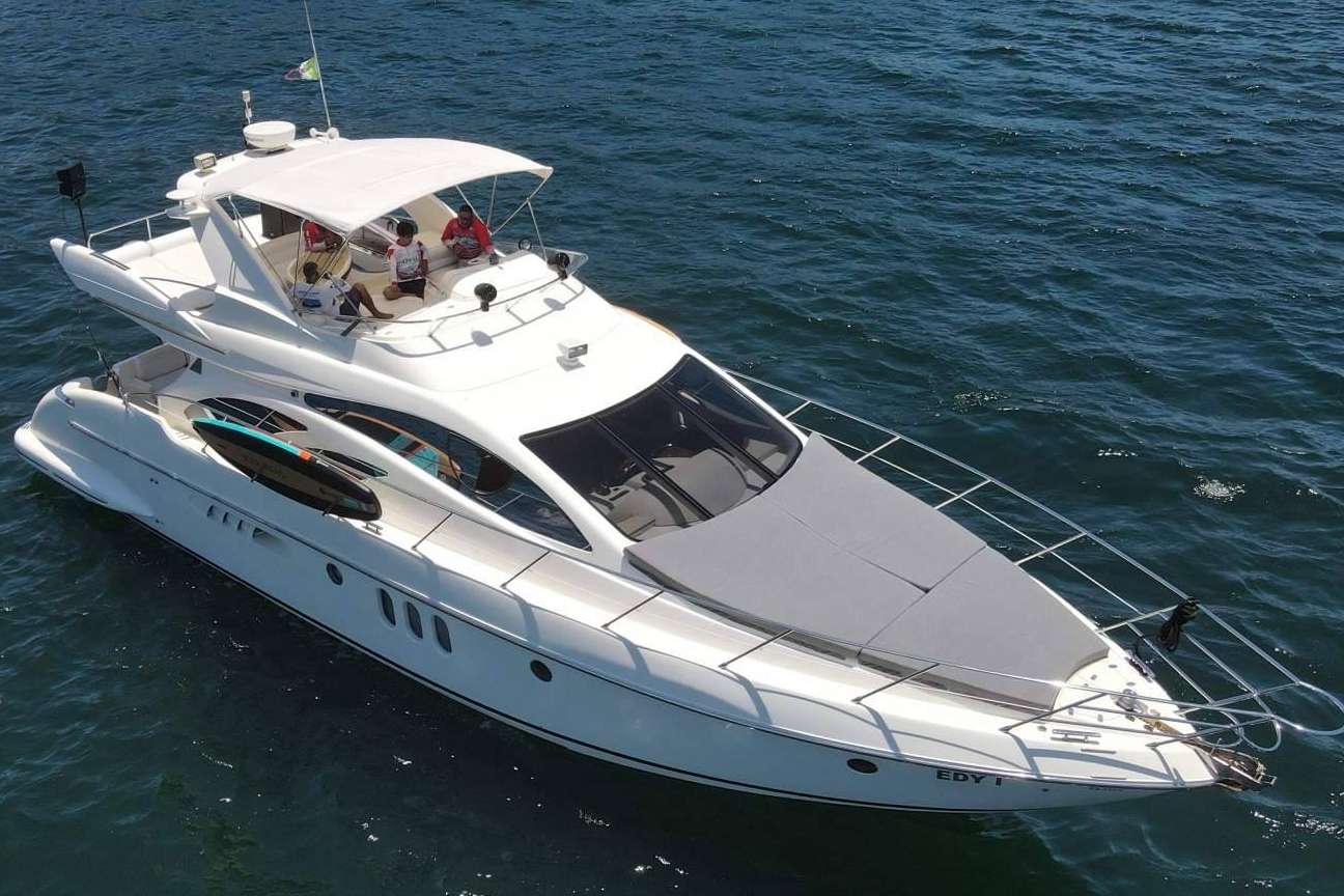 El precio de alquilar un yate en Puerto Vallarta Mexico