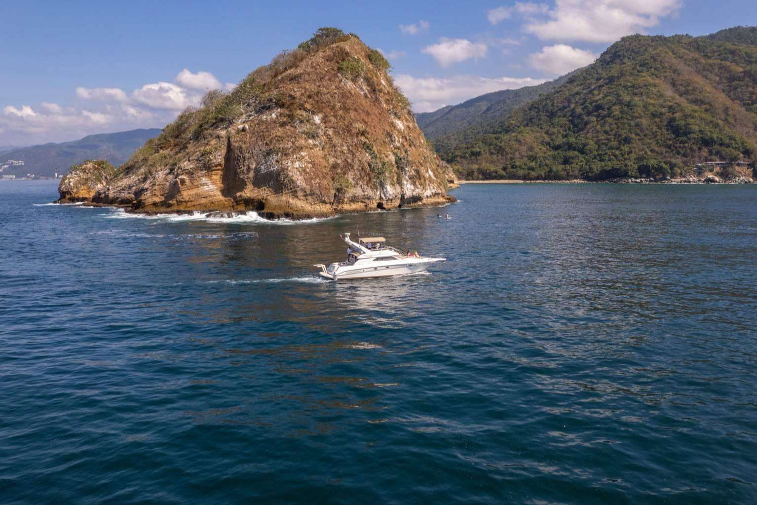 Alquiler de yates en Puerto Vallarta con Yatezzitos