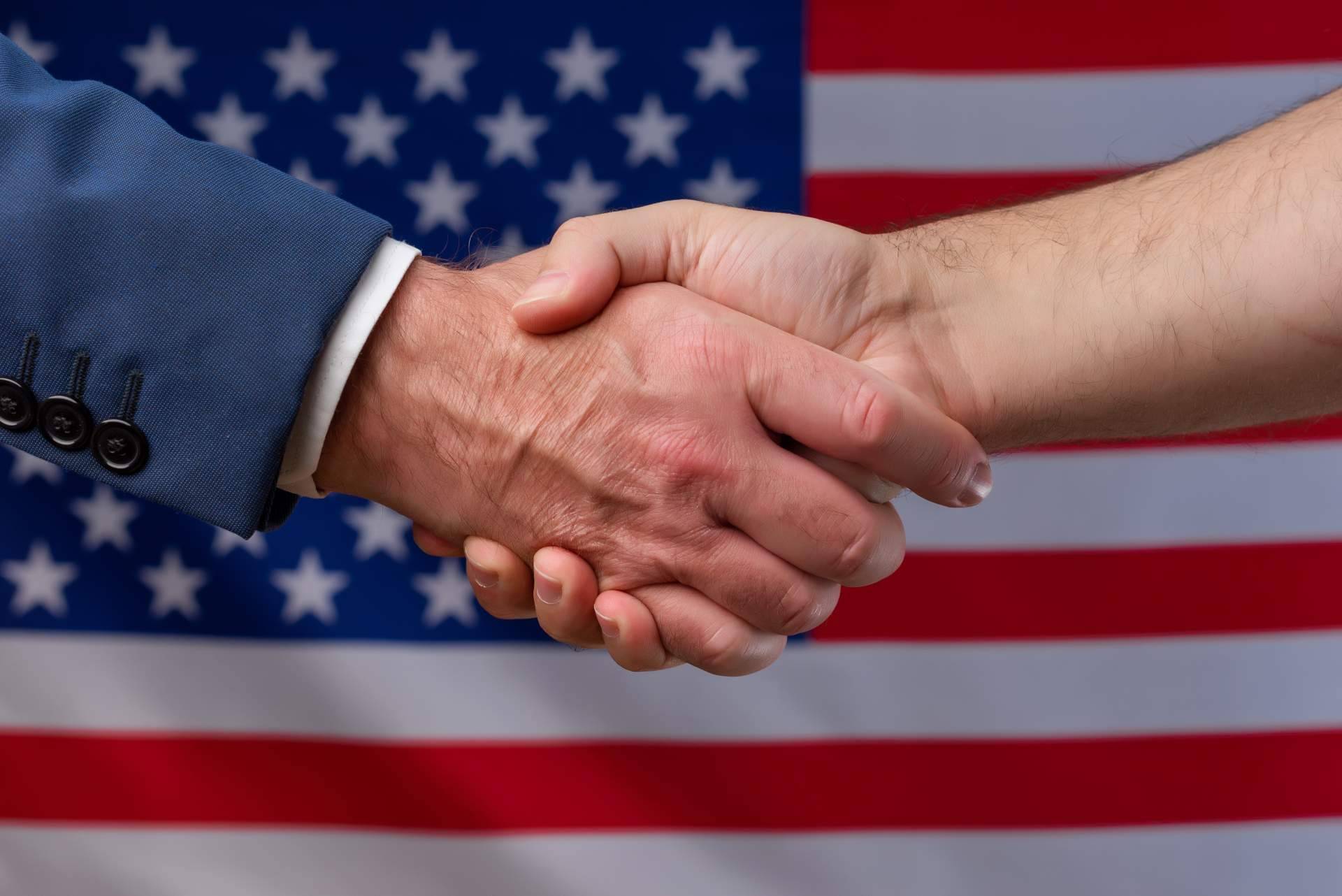 Acompañamiento y asesoramiento para abrir una cuenta bancaria online, con USA Corporation Services