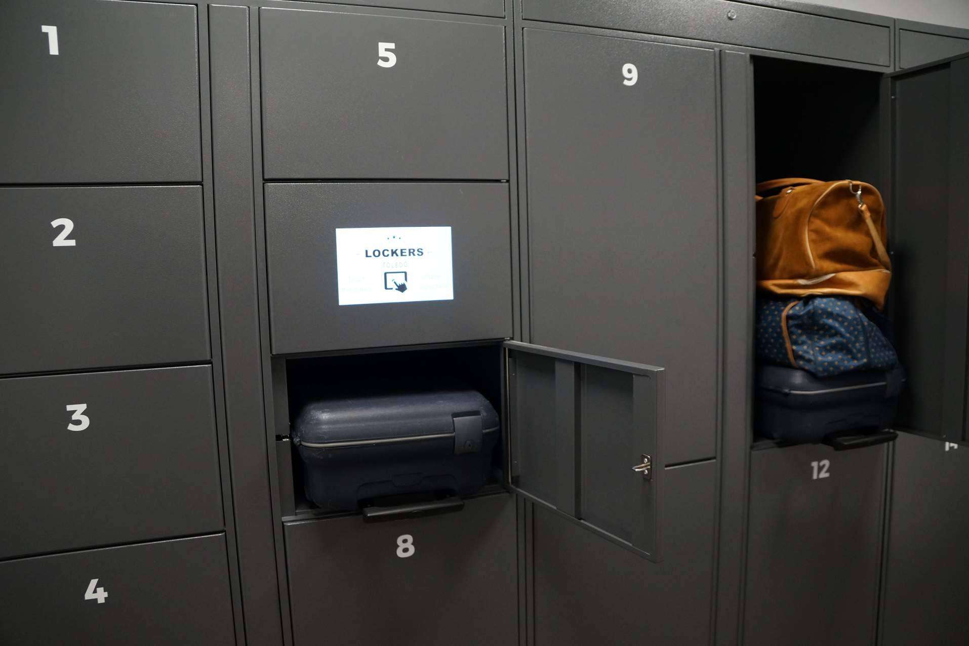 ¿Por qué dejar el equipaje en un locker es la opción más segura mientras exploras la Toledo?
