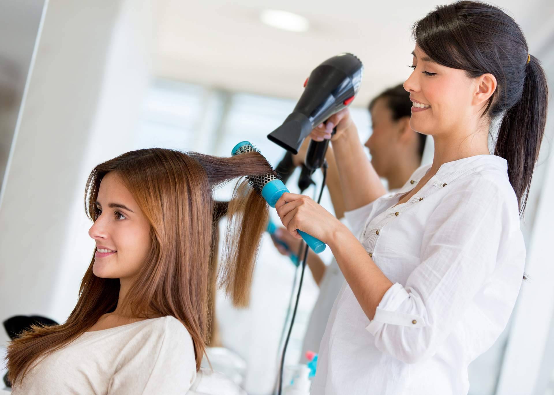 UEBEA hace visible al sector; presencia digital para negocios de belleza con base sólida